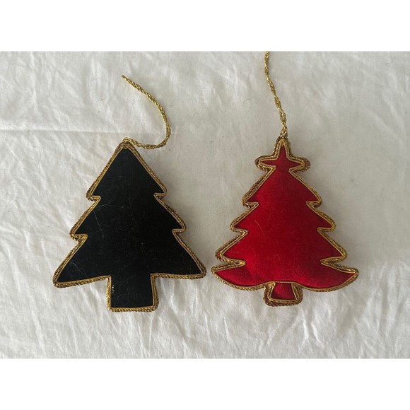 Pair of Zari Christmas Ornament, Red and Black Tree, Zardozi Embroidery - Picture 4 of 5